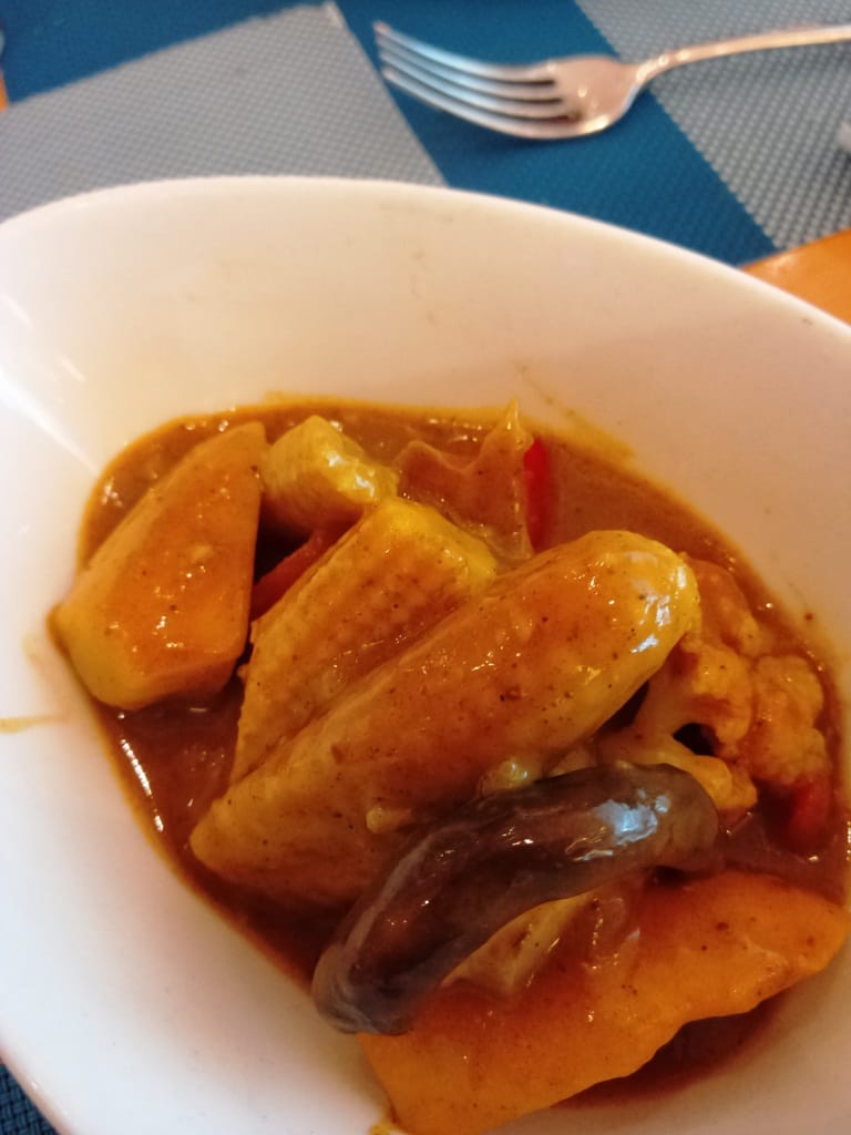 Vegetable yellow curry