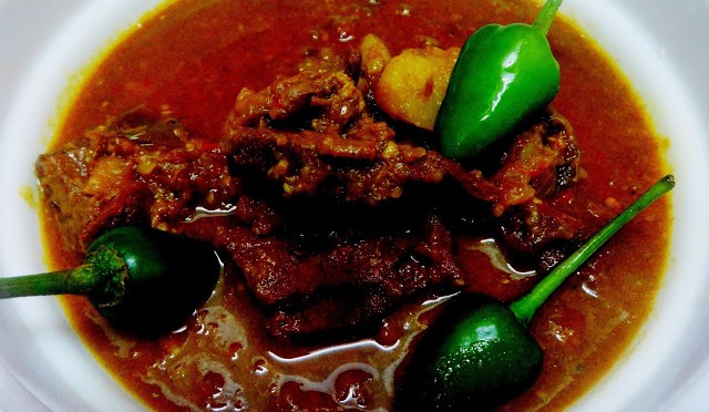 Mangsher jhol(Bengali traditional lamb curry)