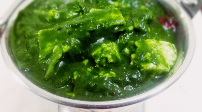 Palak paneer(cottage cheese cooked in a spinach curry)