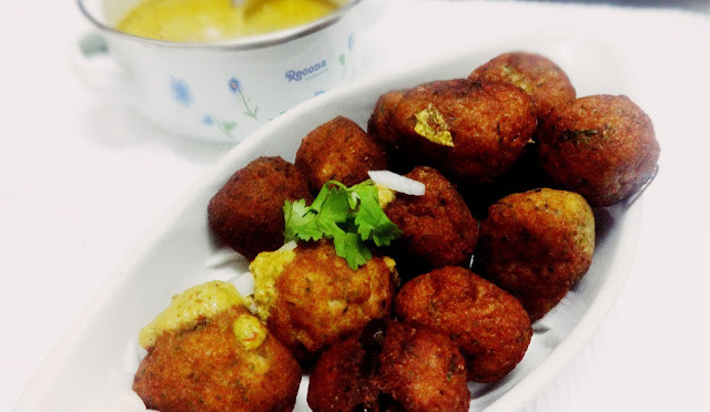 Potato Fish balls with spicy peanut sauce