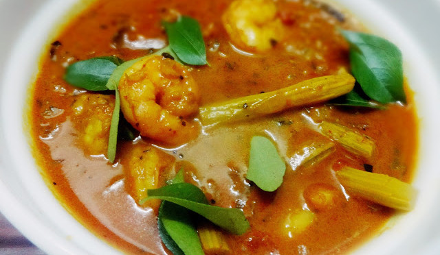 Eral Murungakkai kulambu(Prawn Drumstick curry)South Indian style