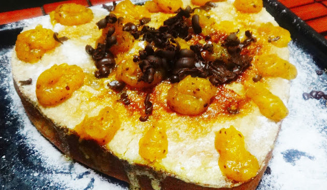Spicy pumpkin cake with caramel glaze