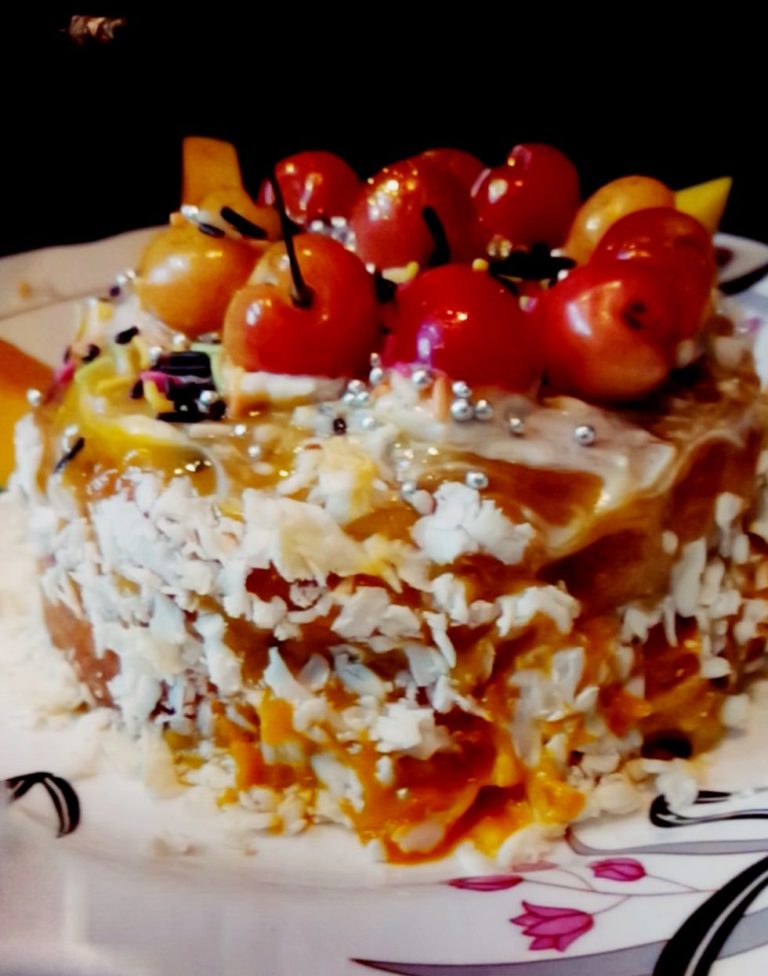 Mango and white chocolate cake with aquafava Mango and white chocolate cake with aquafava