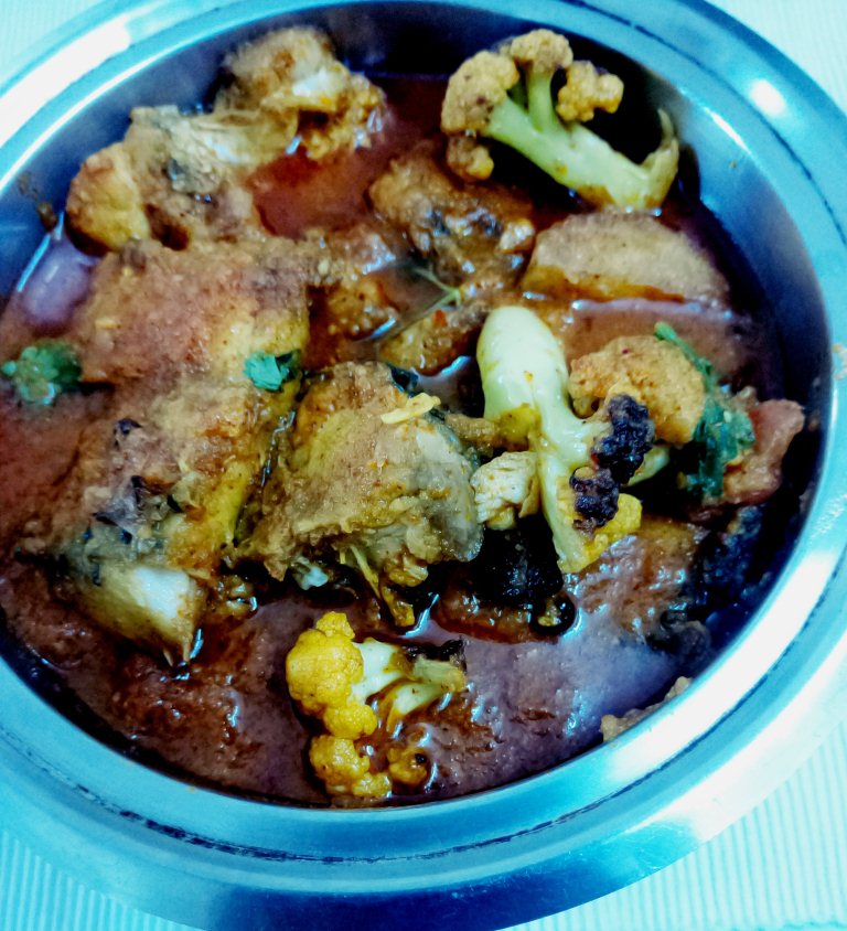 Fish curry with cauliflower