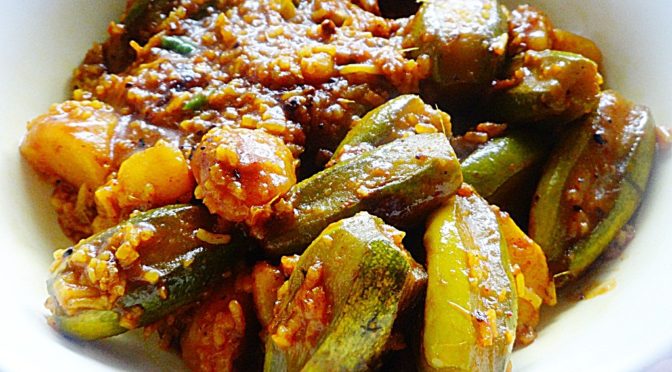 chal potol recipe |chal padwal|pointed gourds cooked in rice