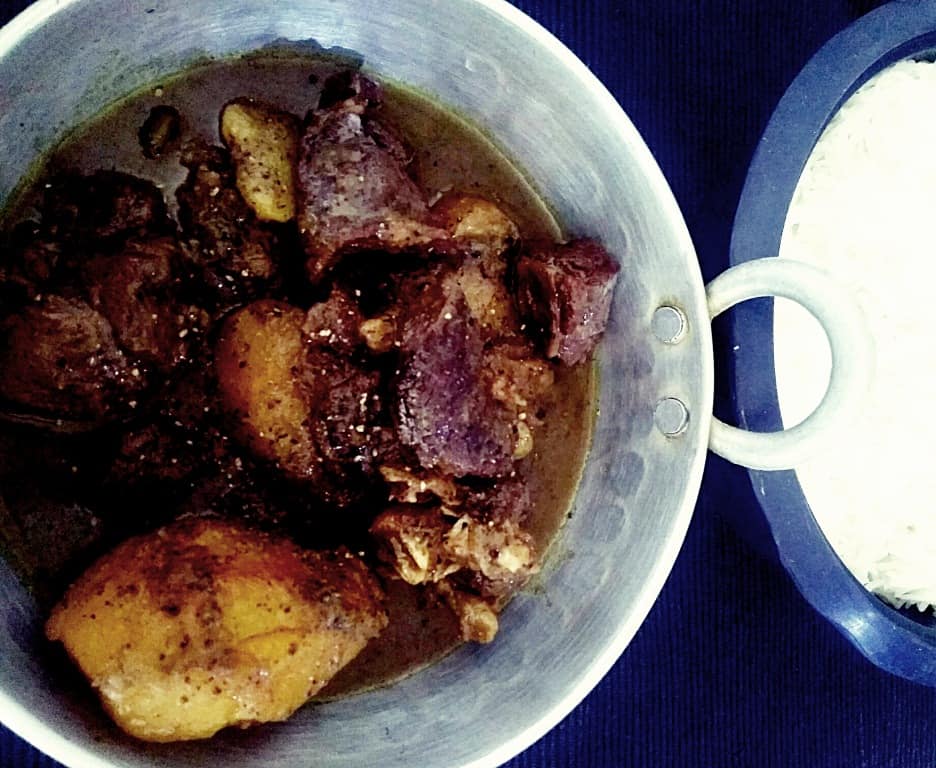 Black pepper mutton curry