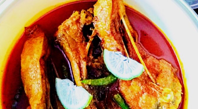 Chital peti kalia| Fish belly gravy of clown knife fish