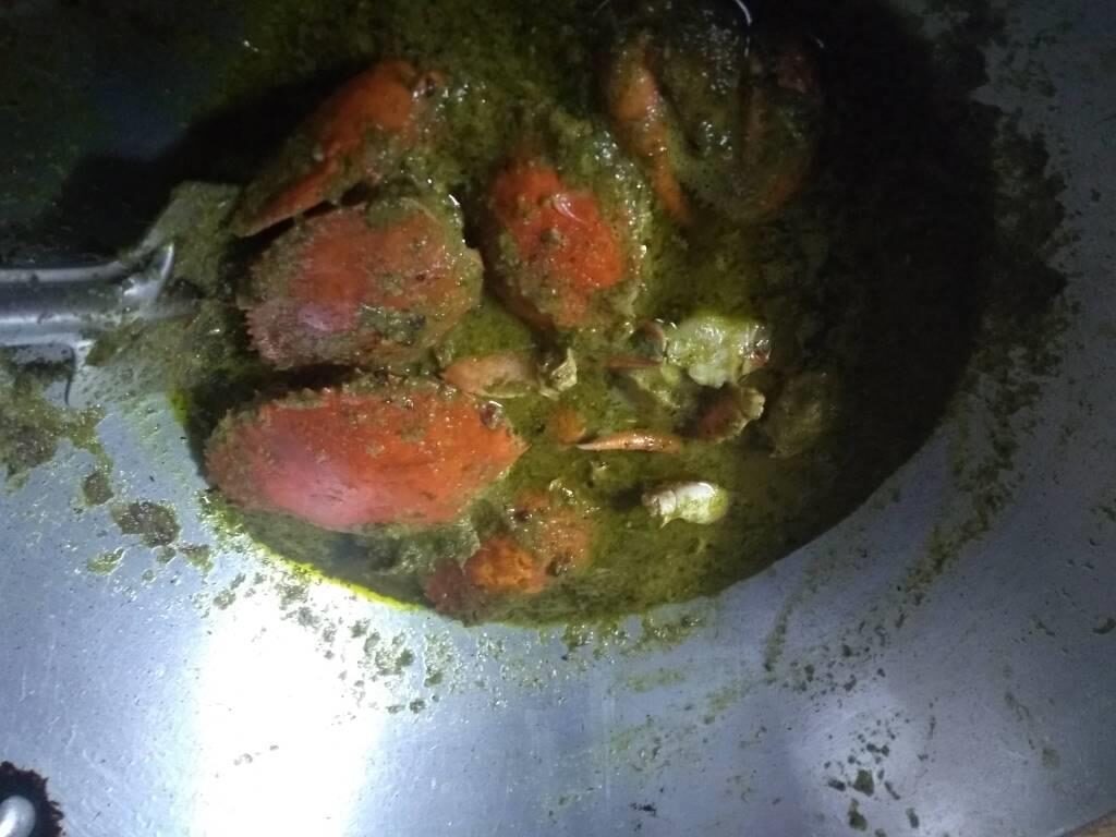 Crab green masala